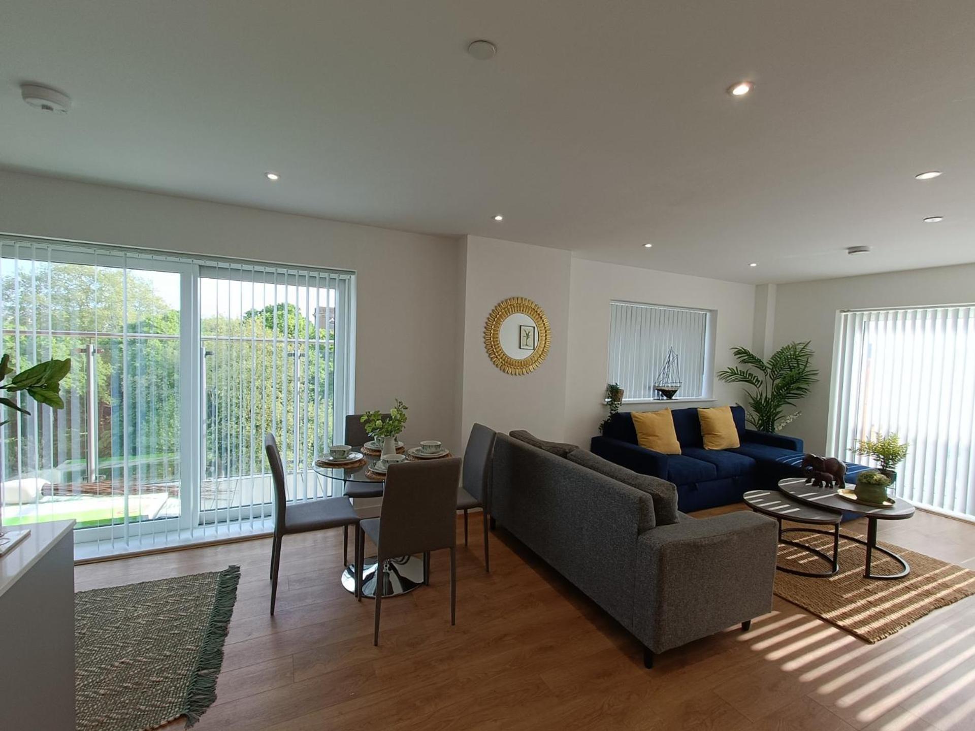 Snuggle Inn - Riverside Apartments - Views Over Looking London River Thames, Close To O2 Arena, London Excel, London City Airport, Thames Clipper- River Boat Service, Woolwich Ferry, Onsite Parking, Twin Room Option Available Londres Exterior foto